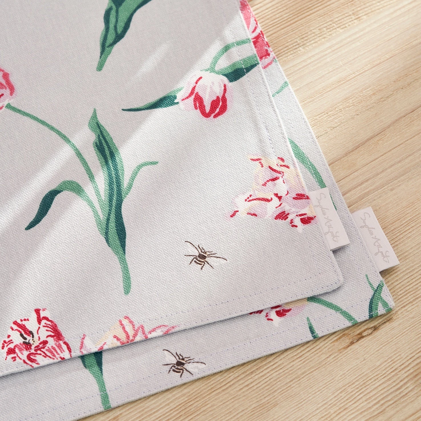 Tulips Fabric Placemats (Set Of 2) - Image 2