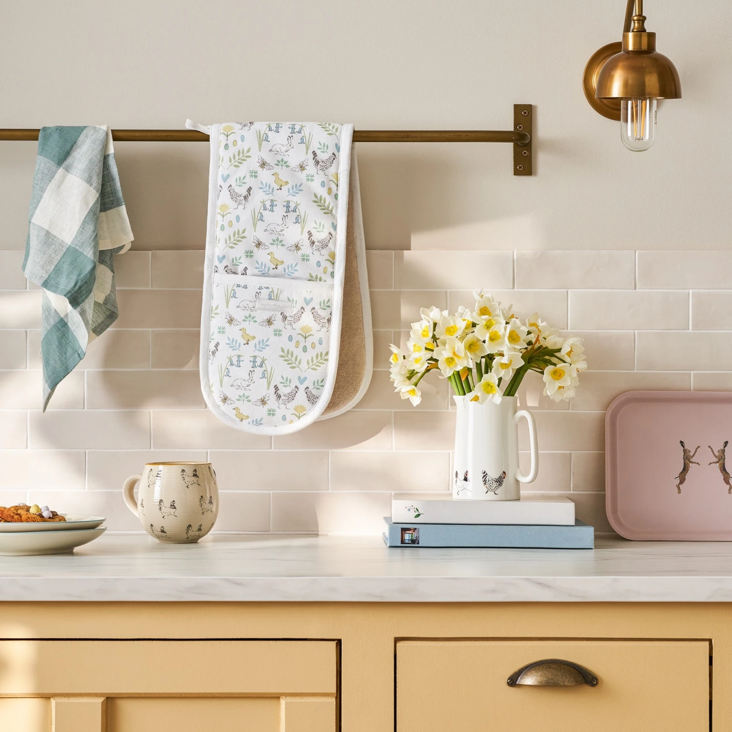 Spring Chicken Double Oven Glove