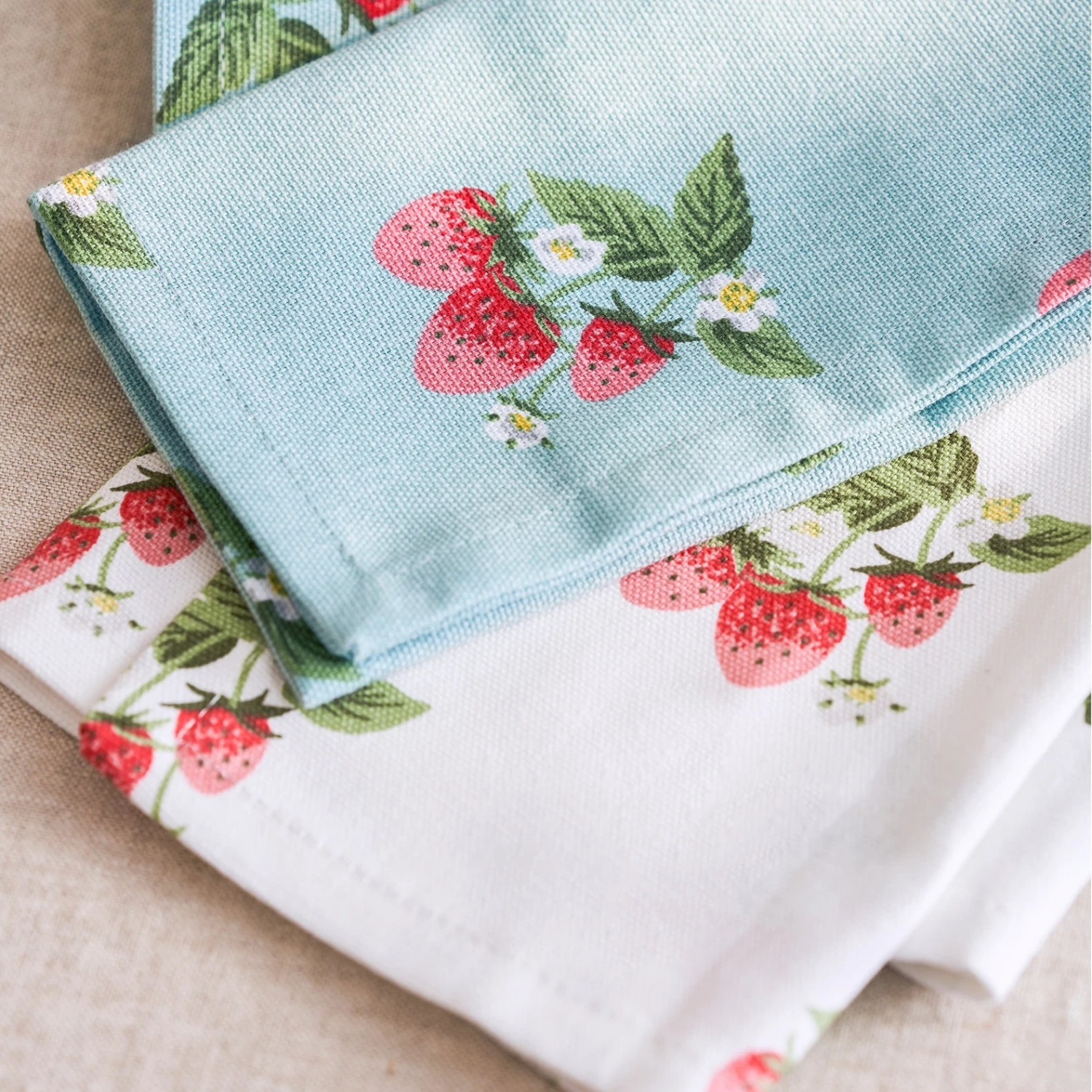 Strawberries Blue & White Napkins (Set Of 4) - Image 2