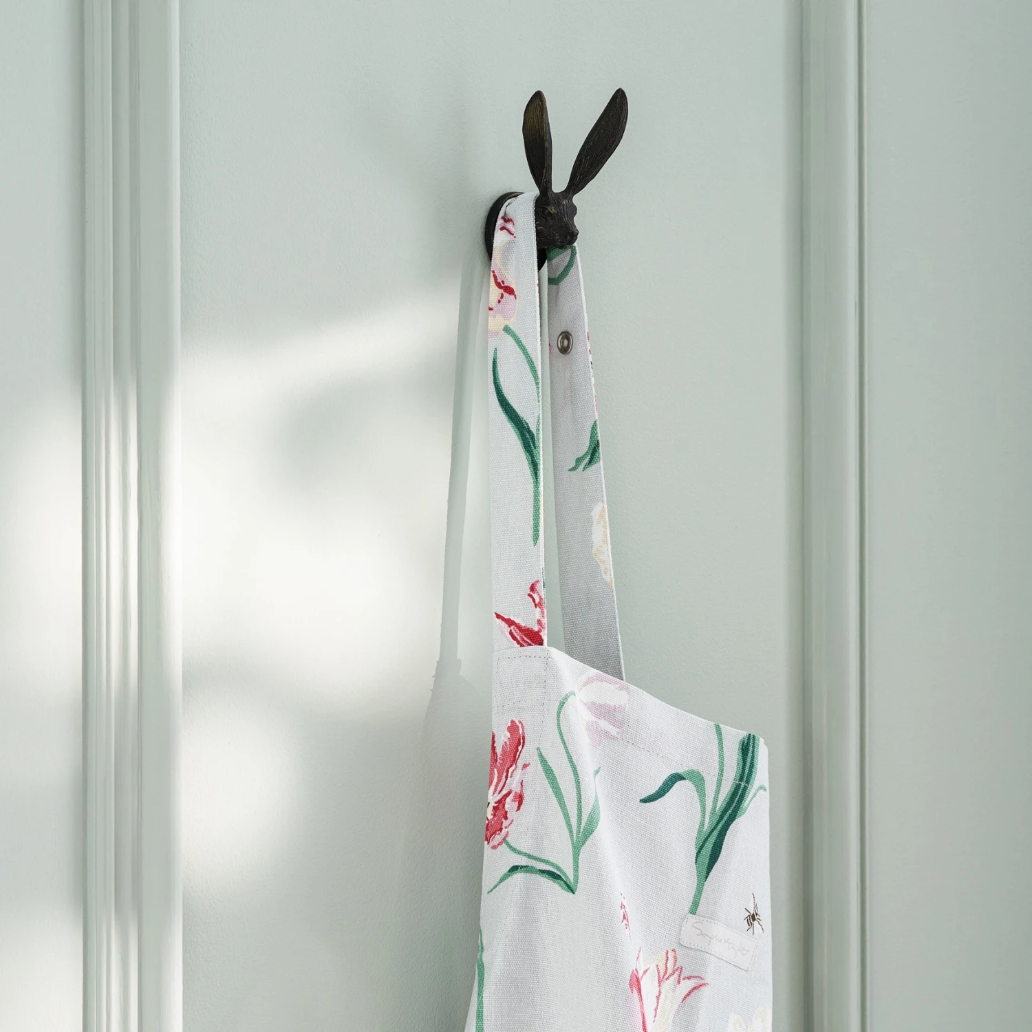 Hare Hook - Antiqued Bronze