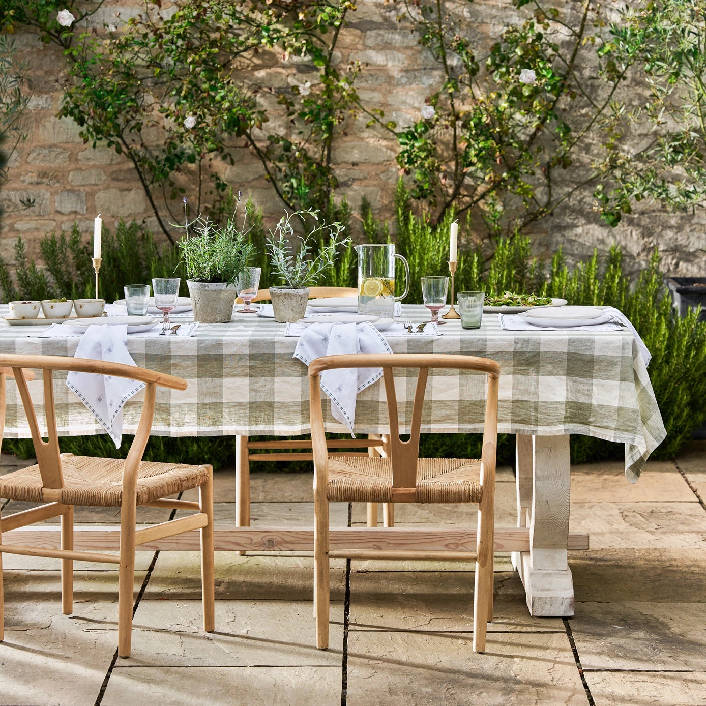 Bees Embroidered Fabric Placemats (Set Of 2) - Image 3