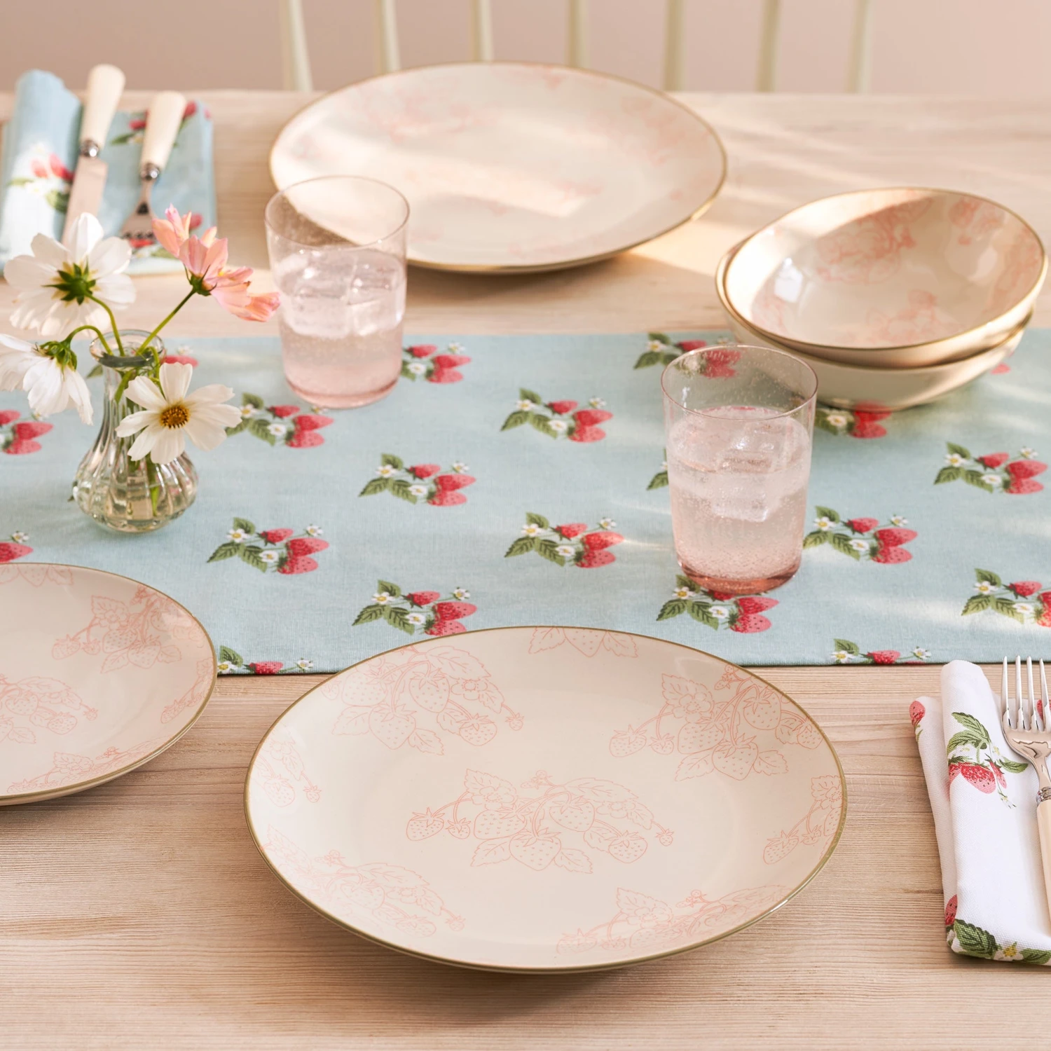 Strawberries Stoneware Dinner Plate