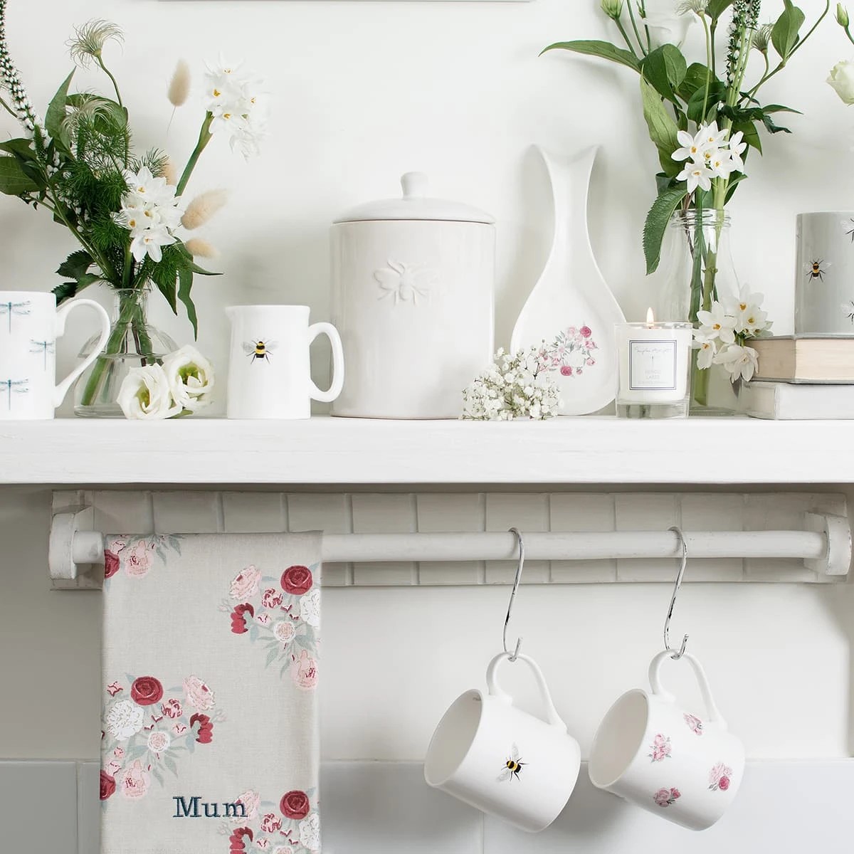 Bees Solo Jug - Image 8