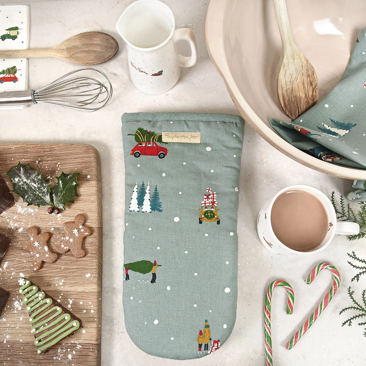 Home For Christmas Oven Mitt - Image 2