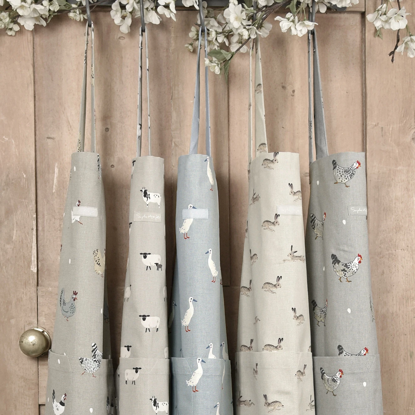 Sheep Adult Apron - Image 6