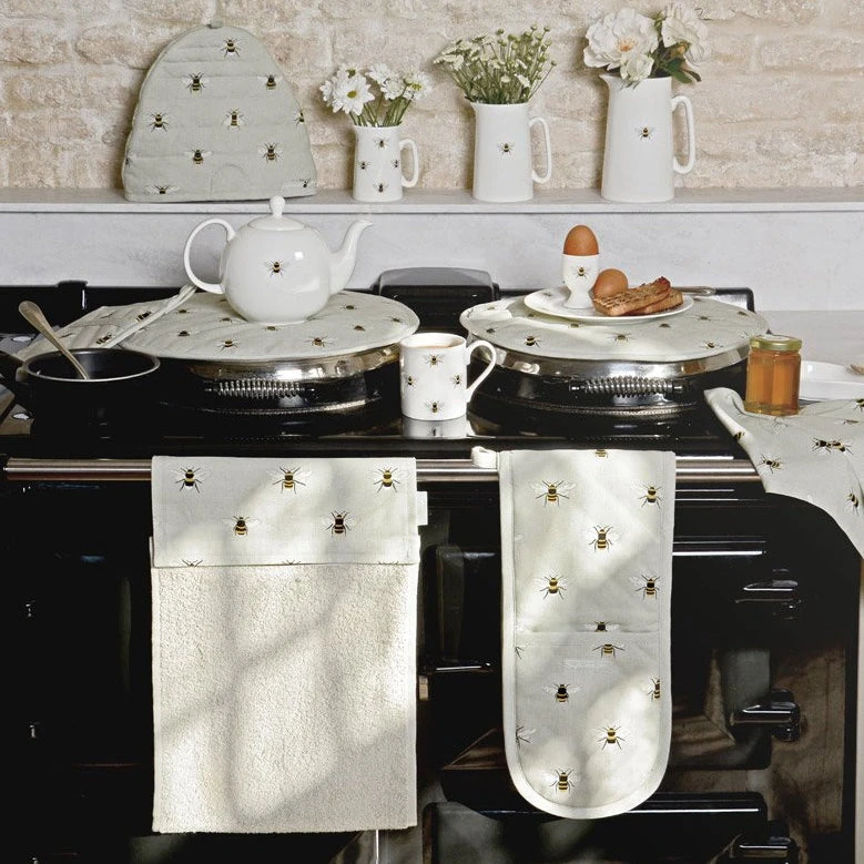 Bees Roller Hand Towel - Image 3