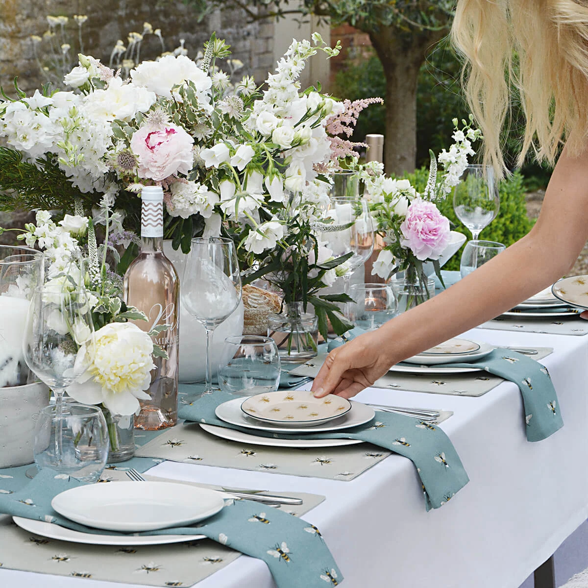 Bees Teal Napkins (Set Of 4) - Image 4