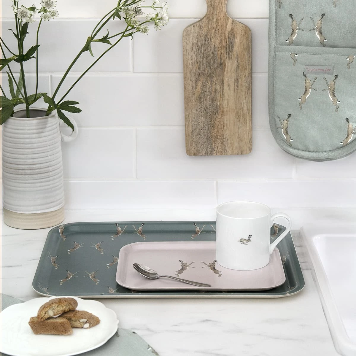 Boxing Hares Serving Tray - Small - Image 5