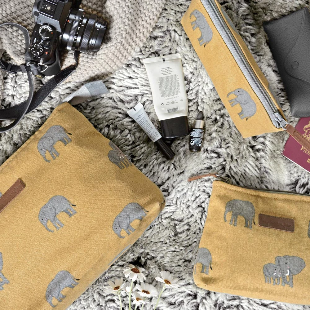Elephant Canvas Wash Bag - Image 2