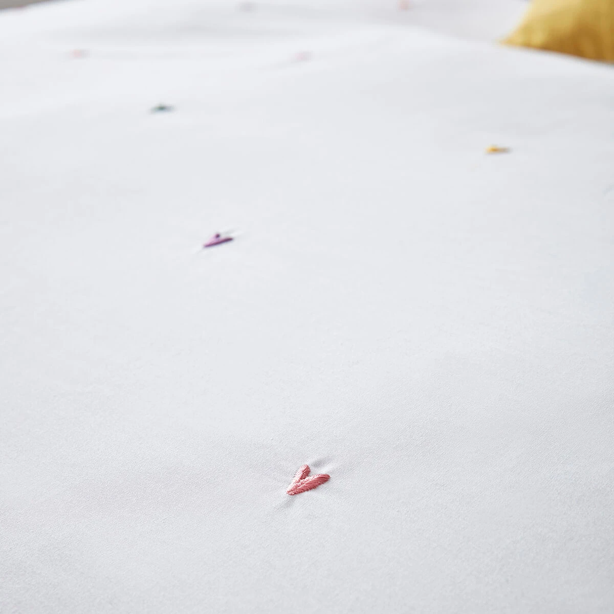 Hearts Embroidered Bedding Set - Image 5