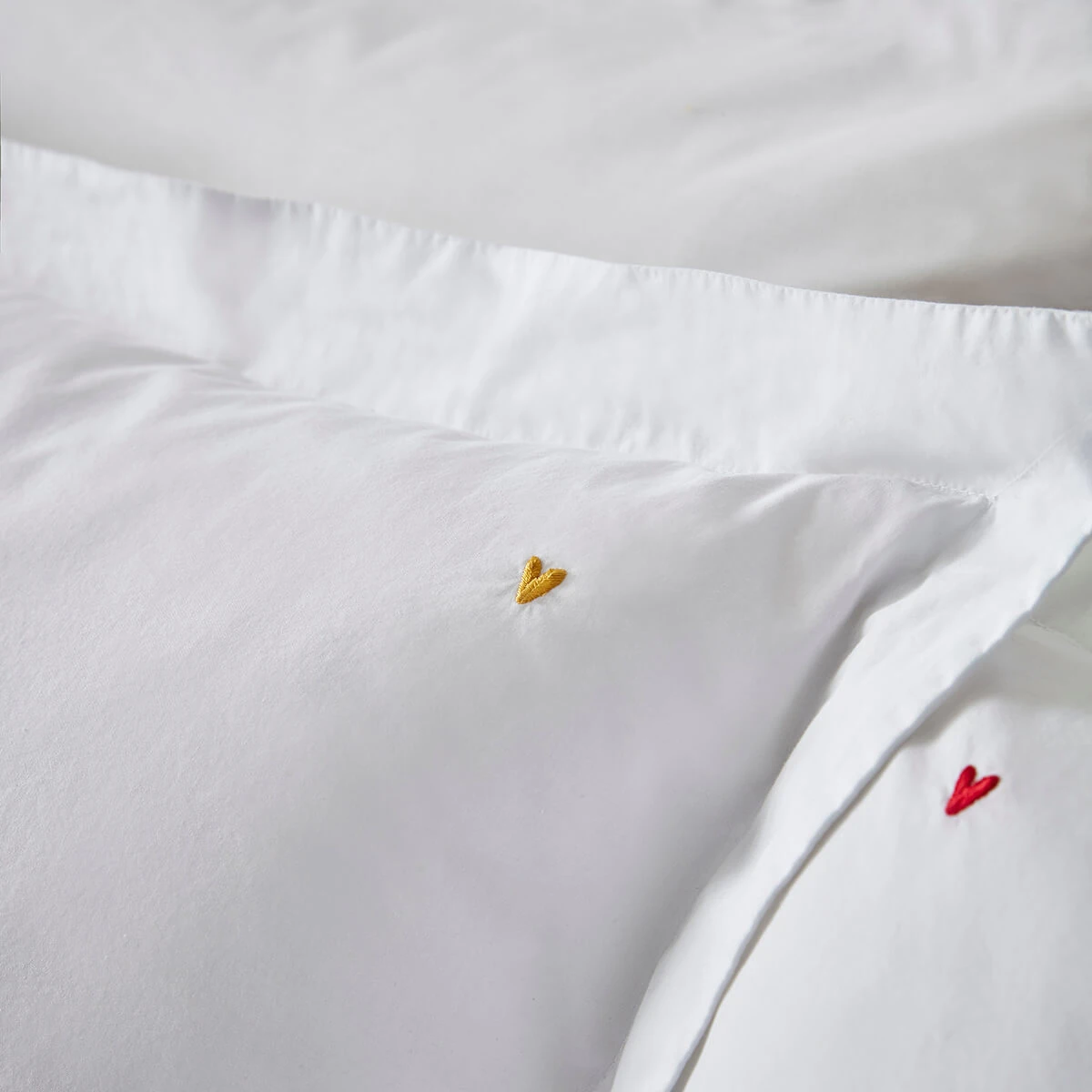 Hearts Embroidered Bedding Set - Image 2