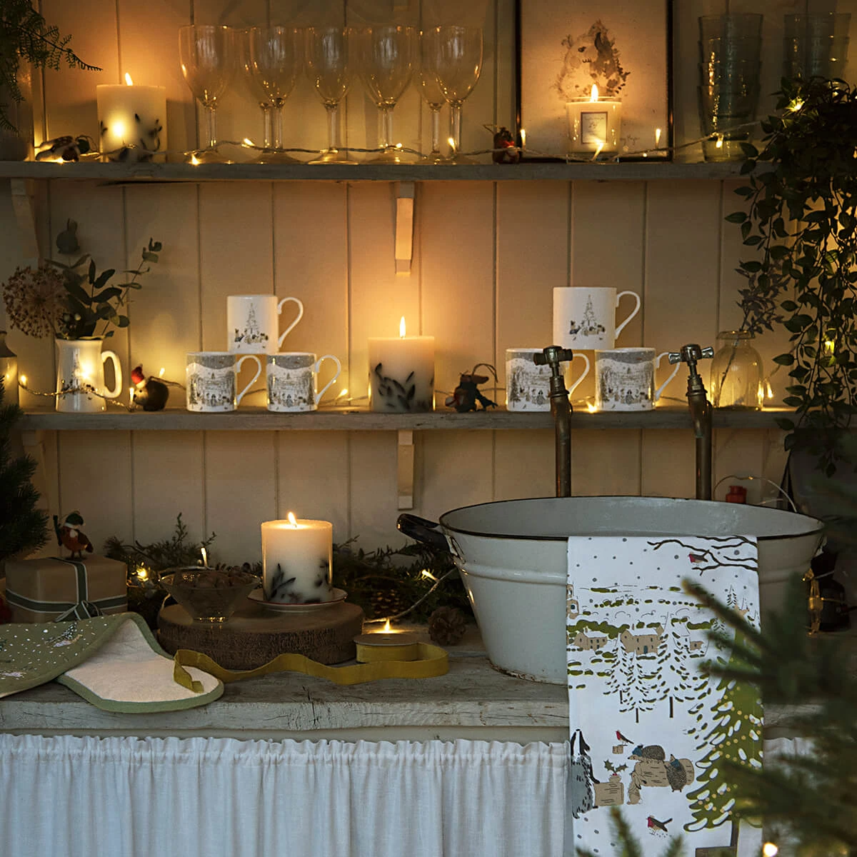 Festive Forest Mug - Image 5