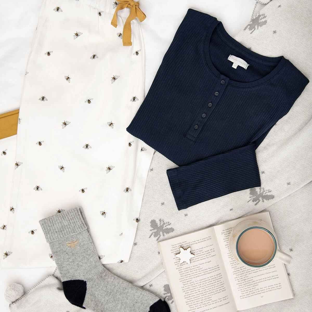 Bees Cashmere Socks - Image 5