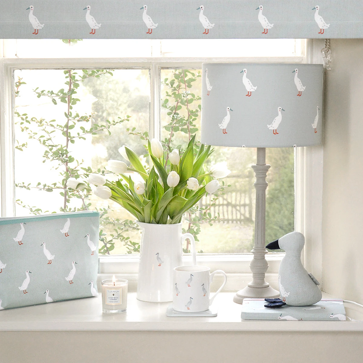 Runner Duck Lampshade - Image 2