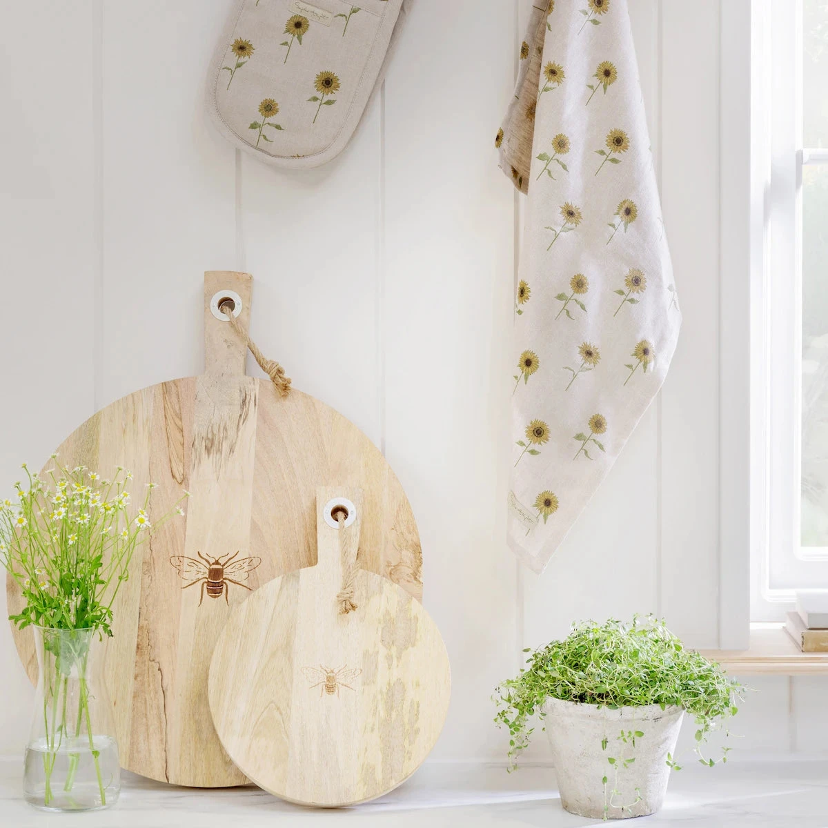 Sunflower Linen Tea Towel - Image 4