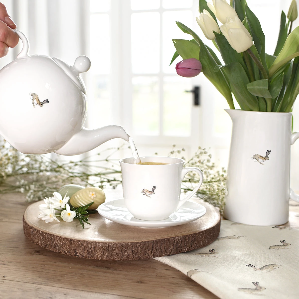 Hare Teacup & Saucer - Image 3